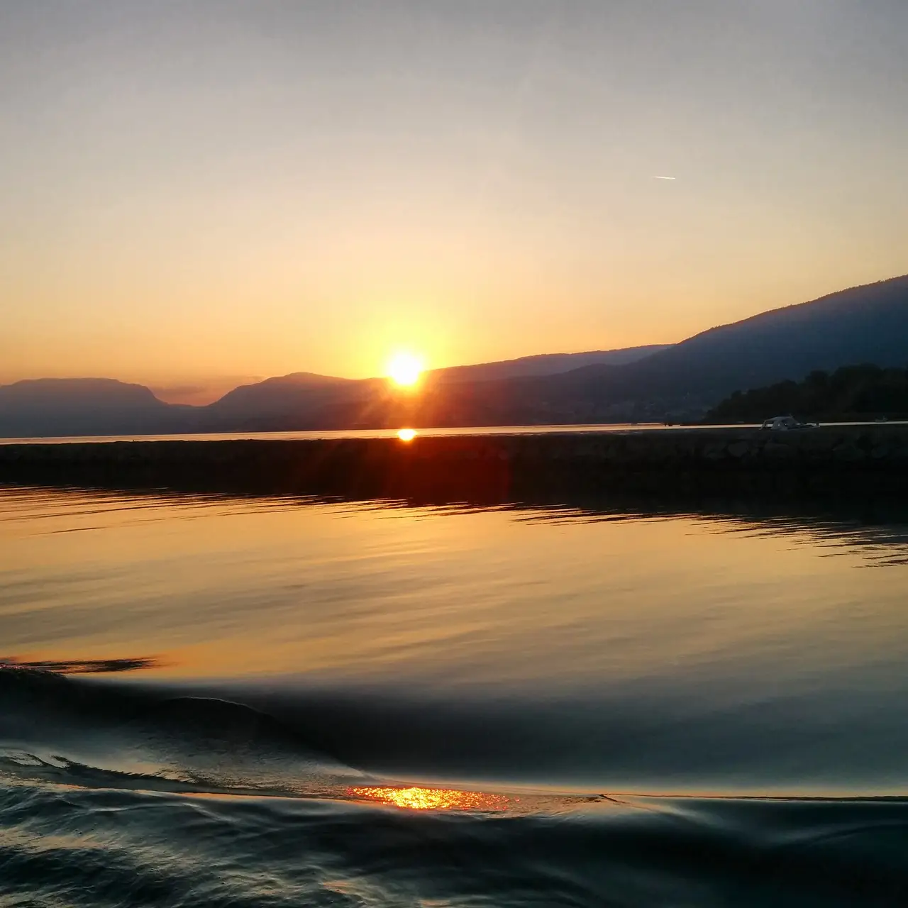 Fotografie: lacul Neuchâel #sunset